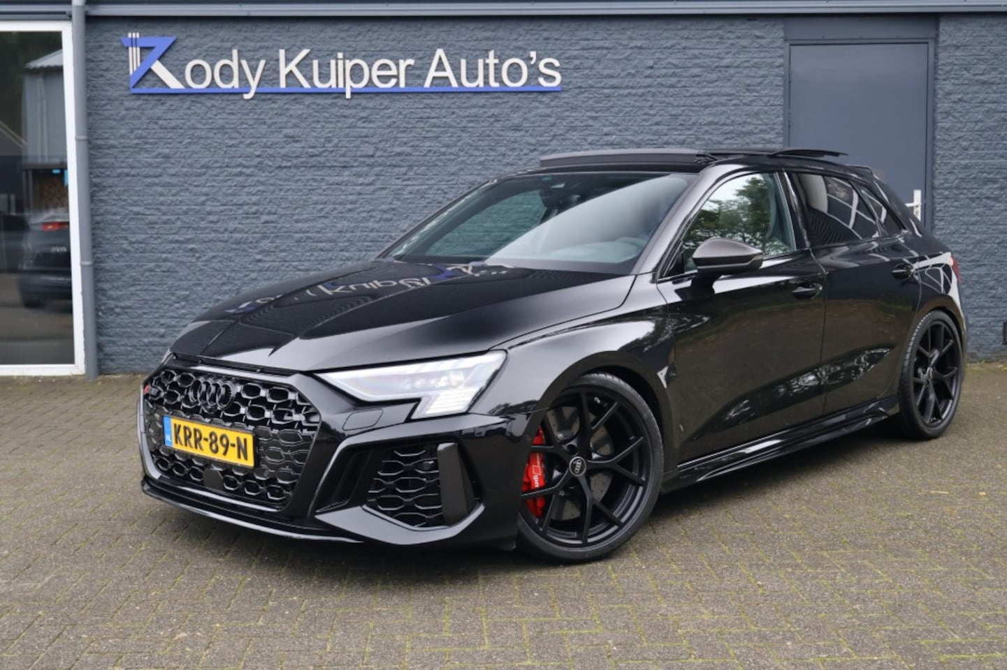 Audi RS3 - Sportback (400PK) Keramisch/Pano/RS uitlaat/HUD/VOL opties! - AutoWereld.nl