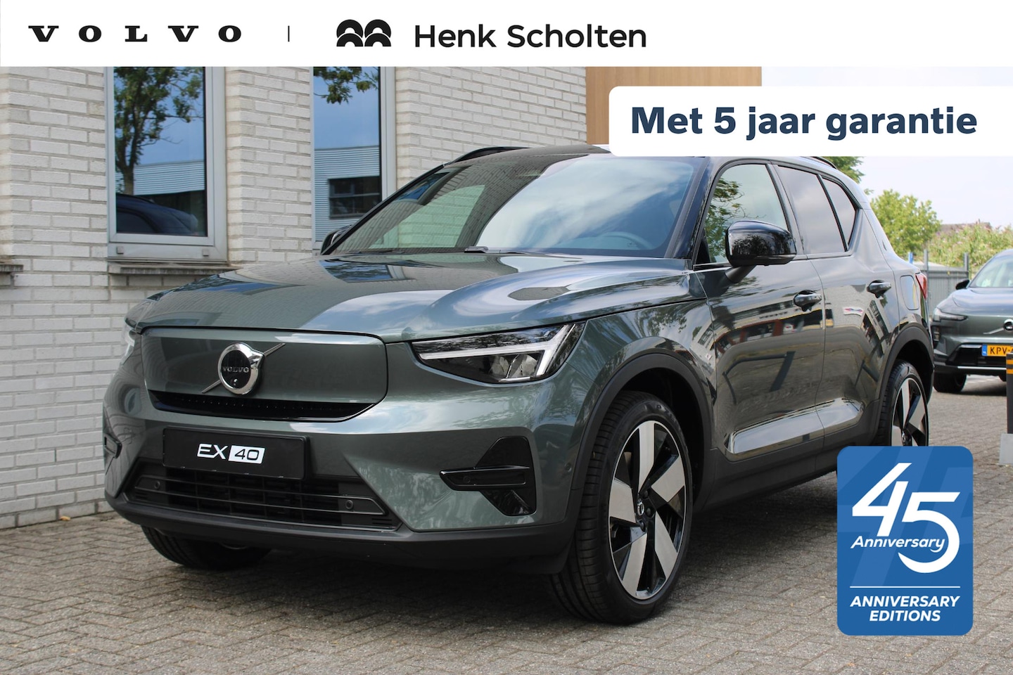 Volvo EX40 - Single Motor Extended Range Ultra Europa 82 kWh | 45th Anniversary Edition | Panoramisch s - AutoWereld.nl