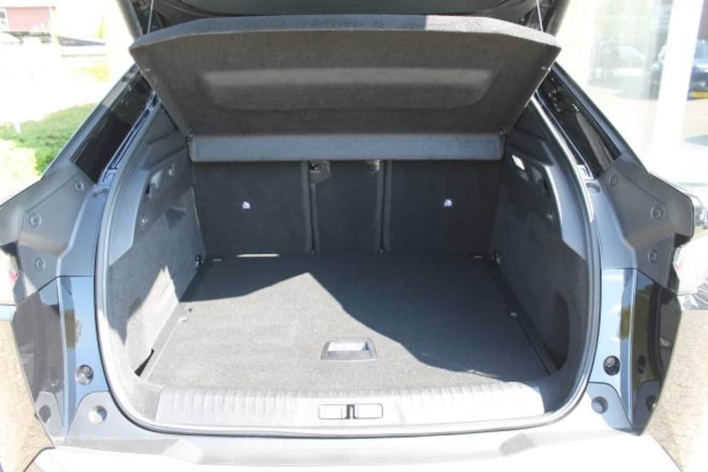 Peugeot 3008 - 1.2 HYBRID 145pk e-DCS6 GT Afn. trekhaak