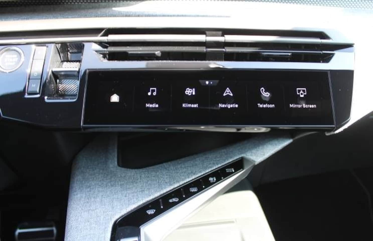 Peugeot 3008 - 1.2 HYBRID 145pk e-DCS6 GT Afn. trekhaak