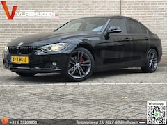 BMW 3-serie - 320i High Executive | Climate | Cruise | Navi | PDC | APK 06-2027 |