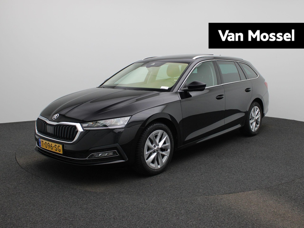 Skoda Octavia Combi - 1.0 e-TSI Business Edition Plus | PANORAMADAK | APPLE CARPLAY - ANDROID AUTO | ELEKTRISCHE - AutoWereld.nl