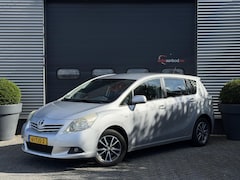 Toyota Verso - 1.8 VVT-i Aspiration | Navigatie | Camera | Trekhaak | Lichtmetalen Velgen |