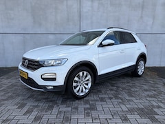 Volkswagen T-Roc - 1.5 TSI Sport Adapt. Cruise | DSG | Climate Control | PDC