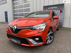 Renault Clio - 1.6 E-Tech Hybrid 140 RS Line LED / CAMERA'S / HALF LEDER / SPORTSTOELEN /
