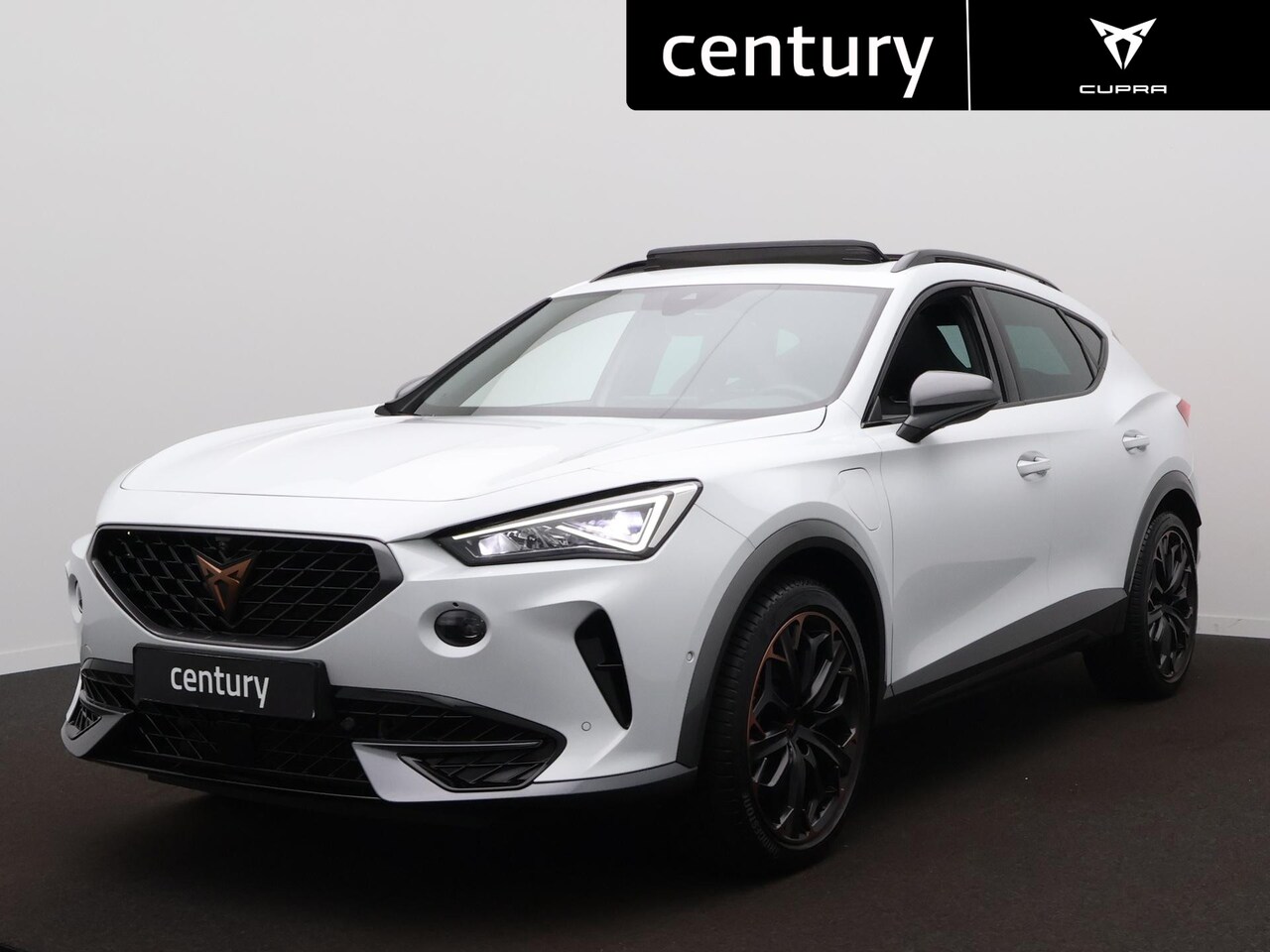 CUPRA Formentor - 1.4 e-Hybrid VZ Tribe Edition | Panodak | 360 Camera | Zwenkbare trekhaak | Elek. Stoel | - AutoWereld.nl