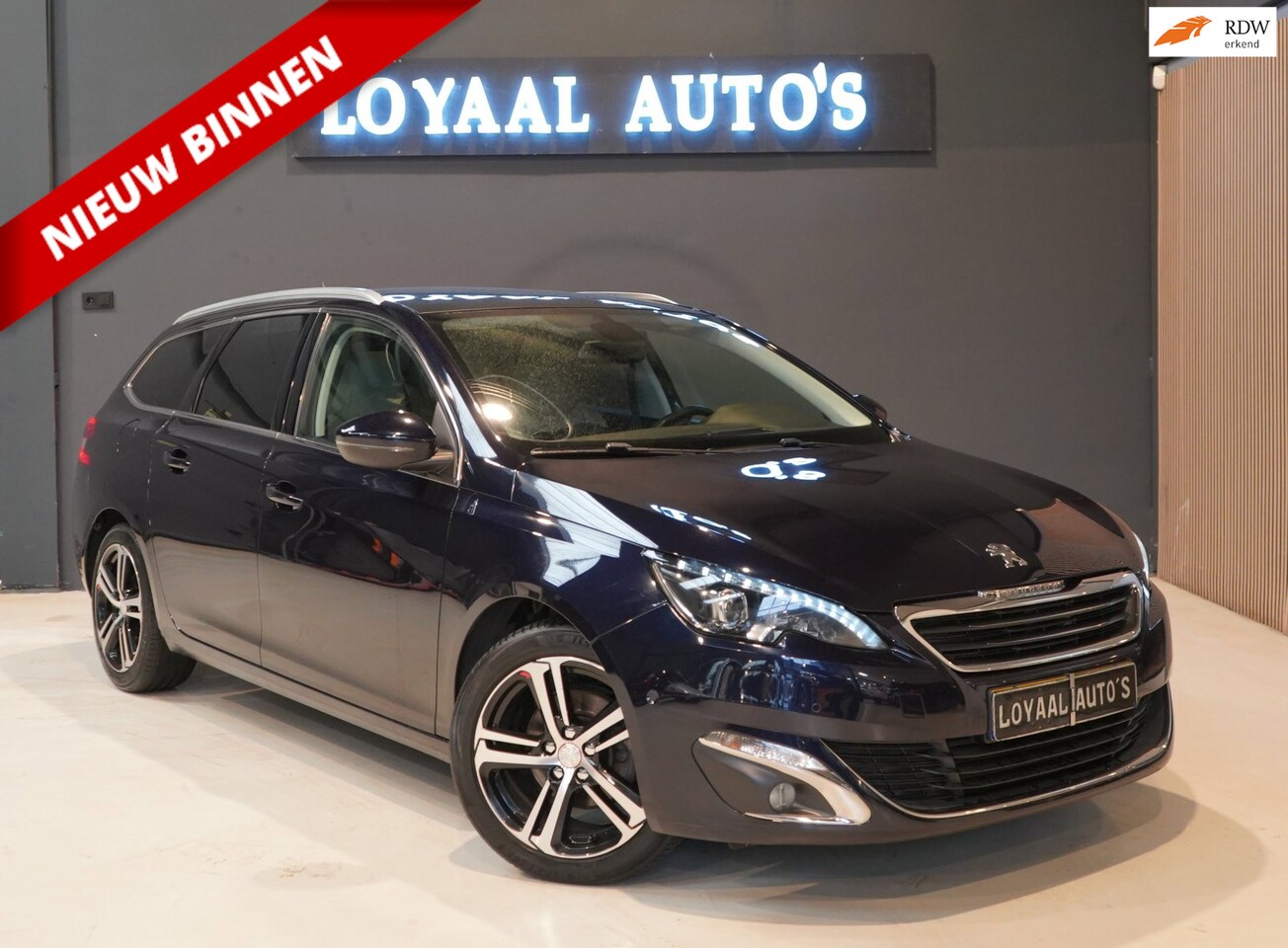 Peugeot 308 SW - 1.2 PureTech Blue Lease Premium | AUT | ACHTERUITRIJC. | PANODAK |STOELVER | CRUISE | PDC - AutoWereld.nl