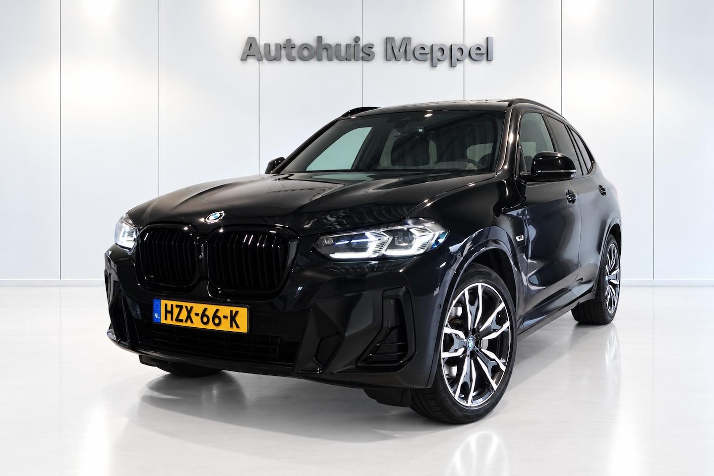 BMW X3 - xDrive30e M-Sport*Carplay&Android*HUD*PANO*LED+*H/KSound*PDC*360Camera - AutoWereld.nl