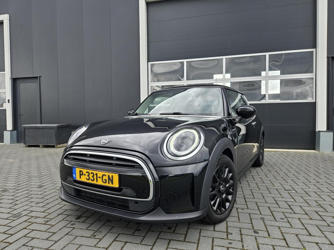 MINI Cooper - Mini 1.5 Business Edition - AutoWereld.nl