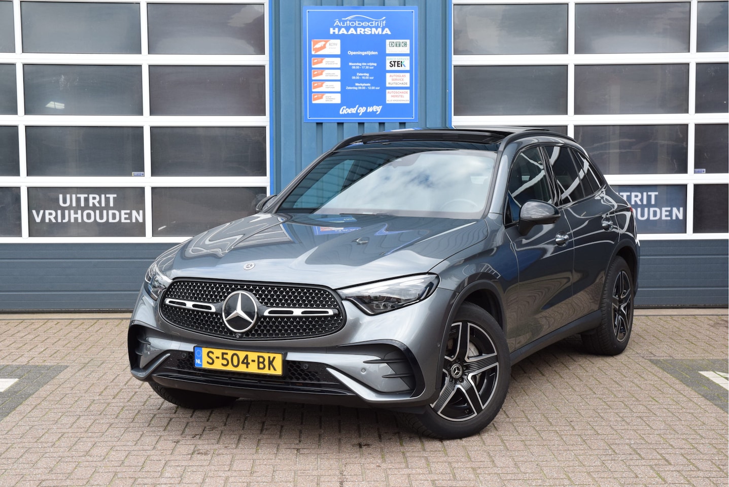 Mercedes-Benz GLC-klasse - 200 4MATIC AMG Line Panoramadak Night-pakket - AutoWereld.nl