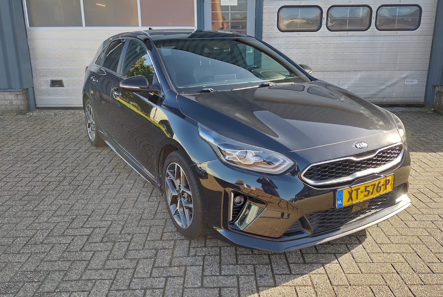 Kia Cee'd - 1.0 T-GDi GT-Line Stoel en stuurverwarming, Panoramadak - AutoWereld.nl