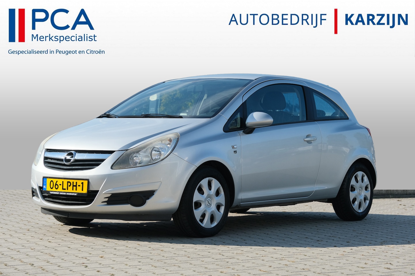 Opel Corsa - 1.2-16V '111' Edition 1.2-16V '111' Edition - AutoWereld.nl