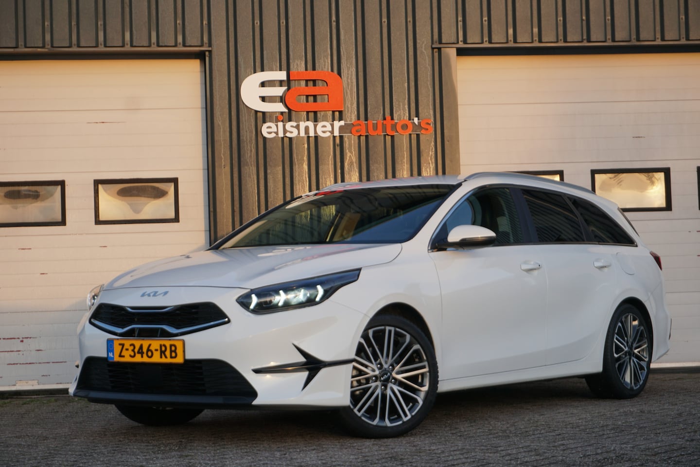 Kia Cee'd Sportswagon - Ceed 1.0 T-GDi | LEDER | FULL LED | STOEL/ STUURVER. | TREKHAAK - AutoWereld.nl