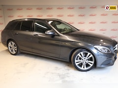 Mercedes-Benz C-klasse Estate - 180 Ambition NL Auto|Trekhaak|Panoramadak|Stoelverwarming|All Season Banden|Bluetooth Stre