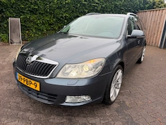 Skoda Octavia Combi - 1.8 TSI Elegance Business Line|AUTOMAAT|LEER|DAKRAAM