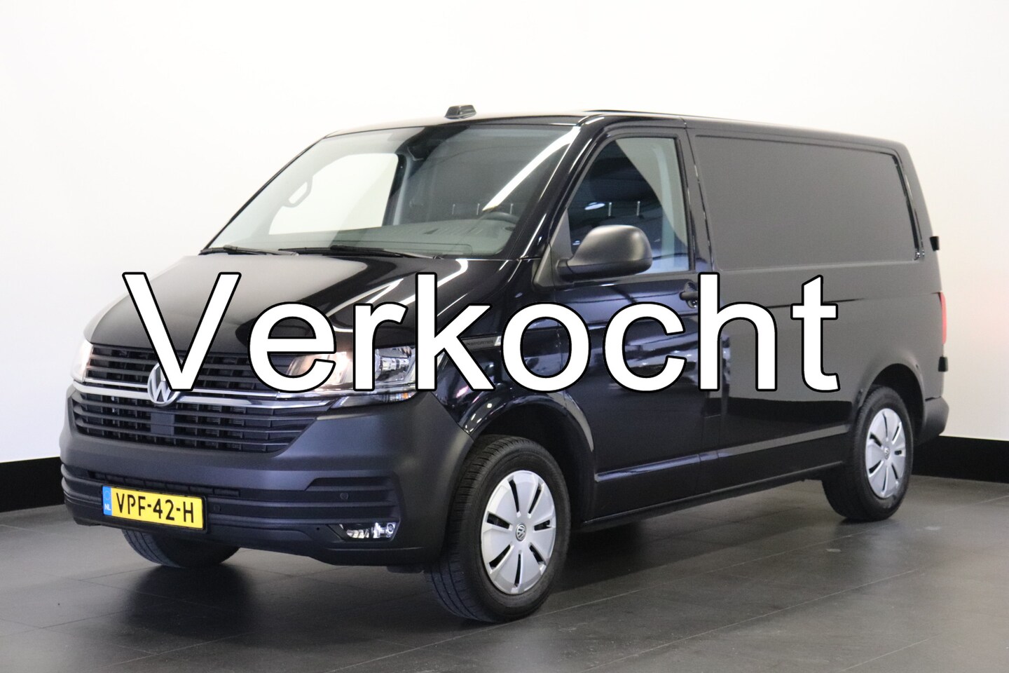 Volkswagen Transporter - 2.0 TDI 150PK Automaat EURO 6 - Airco - Navi - Cruise - € 21.950,- Excl. - AutoWereld.nl