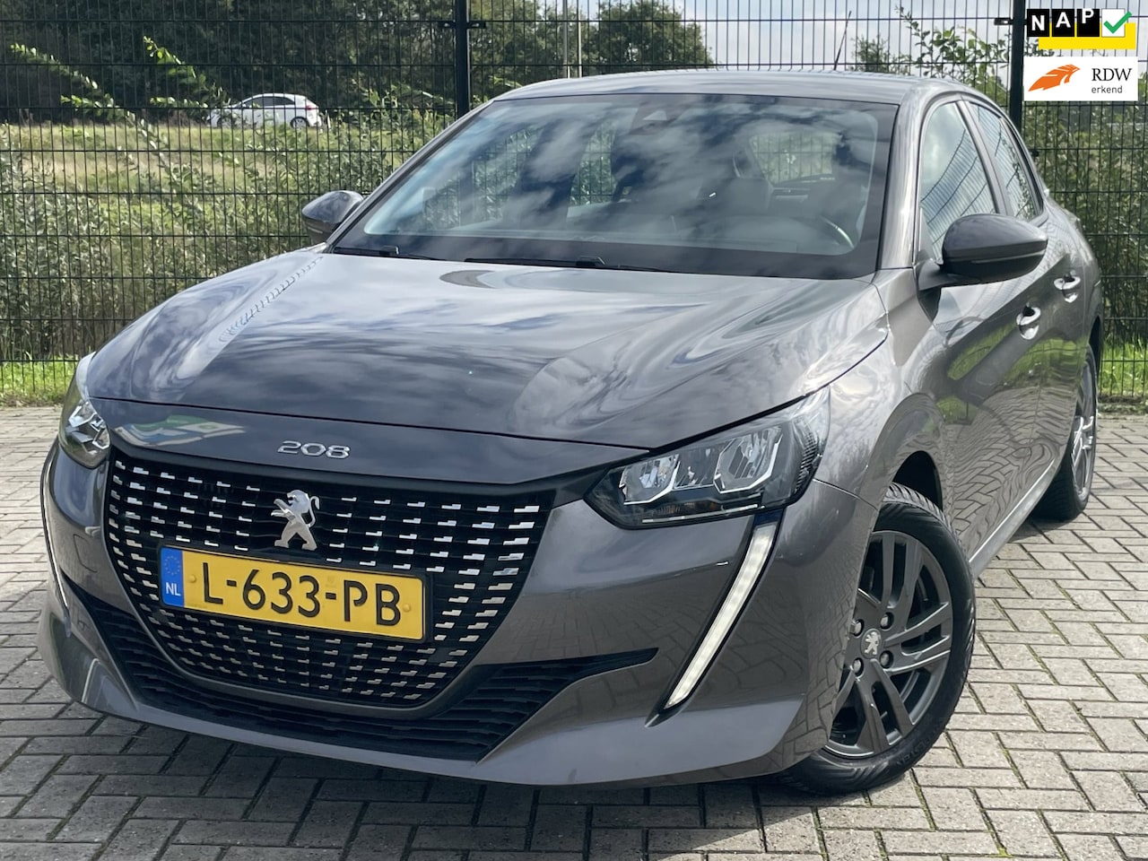 Peugeot 208 - 1.2 PureTech Active Pack | 1ste eigenaar | Carplay | PDC |Cruise control | Dealer onderhou - AutoWereld.nl