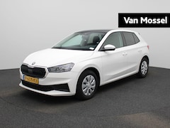 Skoda Fabia - 1.0 TSI Ambition | PANORAMADAK | PARKEERSENSOREN ACHTER | CRUISE CONTROL | APPLE CARPLAY
