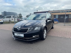 Skoda Octavia Combi - 2.0 TDI DSG-AUTOMAAT NAVI/LED/CLIMA