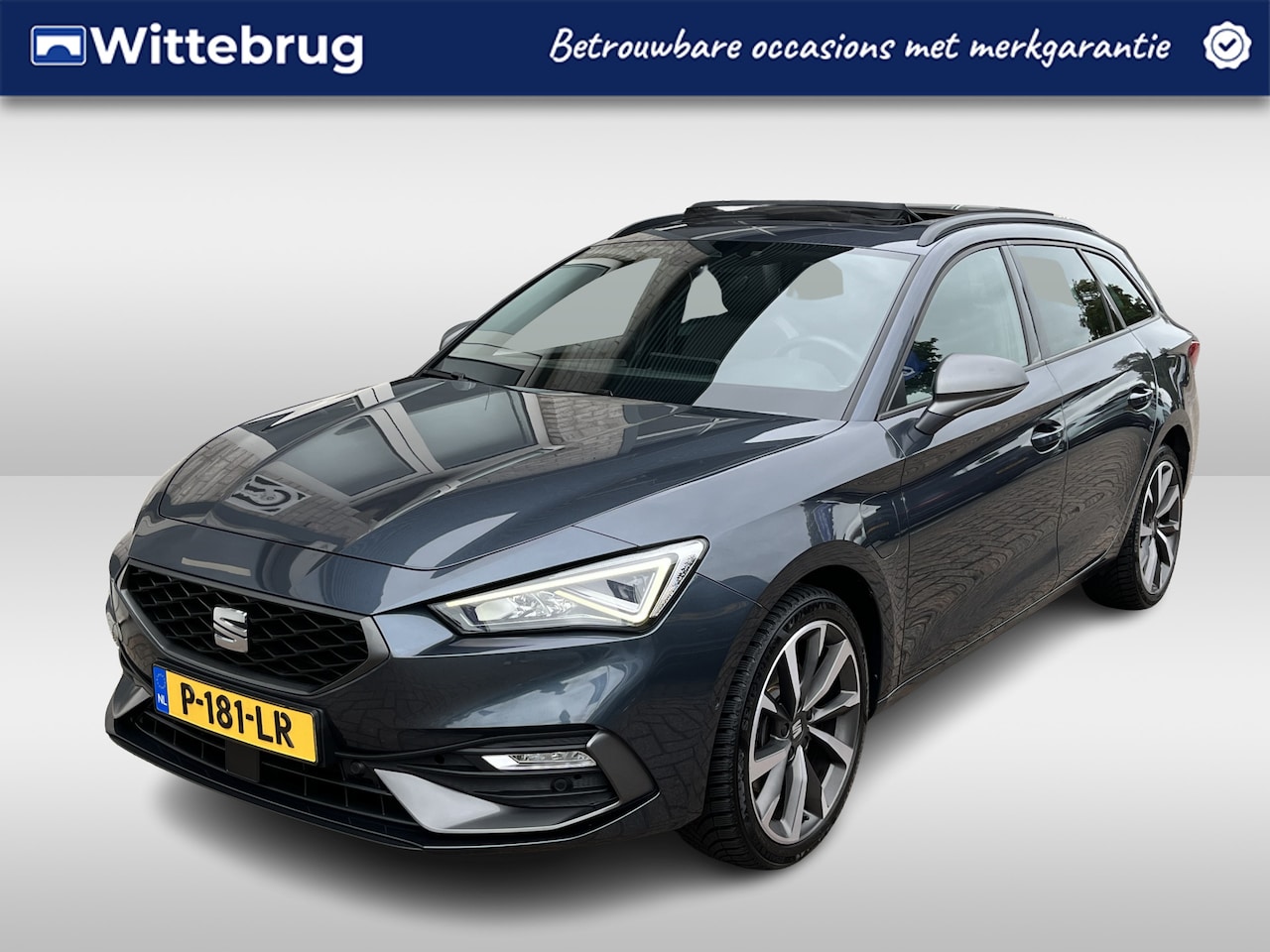 SEAT Leon Sportstourer - 1.4 TSI eHybrid PHEV FR / AUTOMAAT/ PANO/ ACC/ PARK.SENSOR.V+A/ CAMERA/ STUUR+STOELVERWARM - AutoWereld.nl