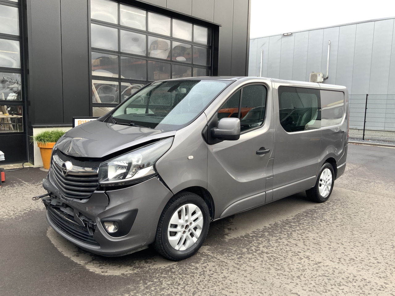 Opel Vivaro - 1.6 CDTI L1H1 Dub Cab 6 Zits Airco Cruis Trekhaak 2000 kg Euro 5b Schade voor/ Kenteken Be - AutoWereld.nl