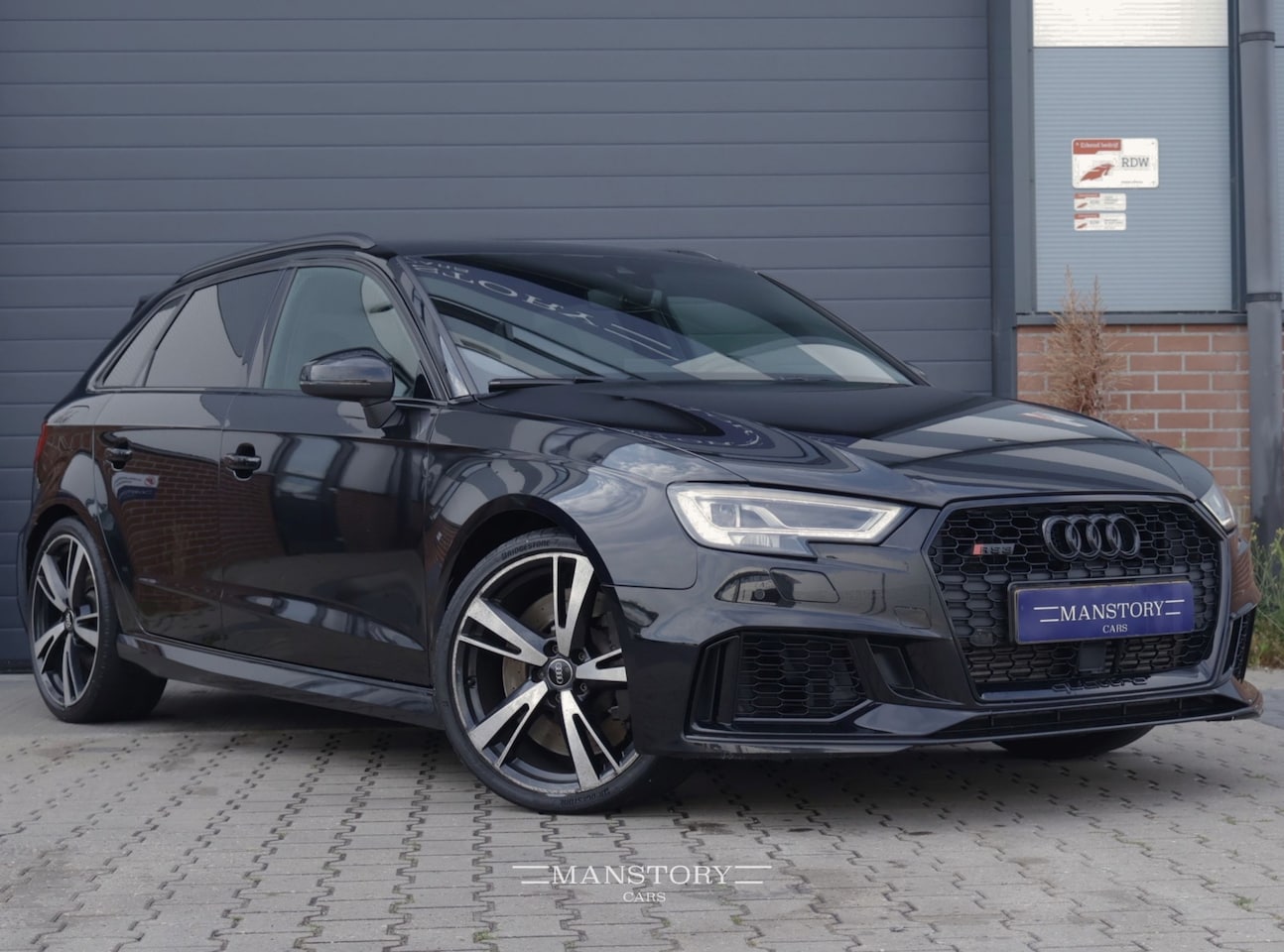 Audi A3 Sportback - 2.5 TFSI RS 3 quattro 2.5 TFSI RS 3 quattro - AutoWereld.nl