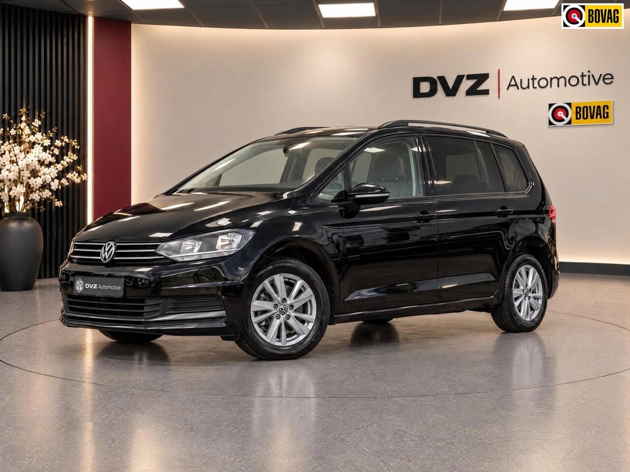 Volkswagen Touran - 1.5 TSI 150PK DSG Comfortline | Navi | Massage | ACC | - AutoWereld.nl