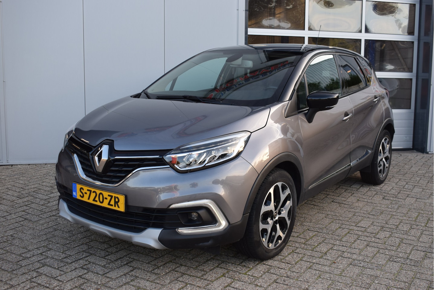 Renault Captur - 1.3 TCe Intens | Automaat | 150PK | Trekhaak - AutoWereld.nl