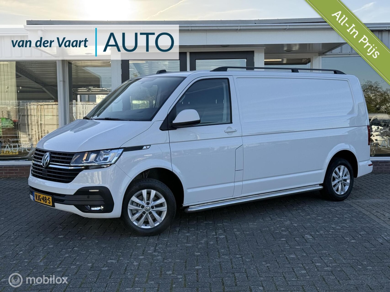 Volkswagen Transporter - 2.0 TDI L2H1 Lang / Carplay / Airco / Cruise - AutoWereld.nl