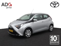 Toyota Aygo - 1.0 VVT-i x-play | Groot scherm multimedia | Airco | Parkeercamera |