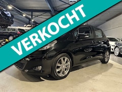 Toyota Yaris - 1.3 VVT-i Aspiration/Panoramadak/Navi/Dealer onderhouden