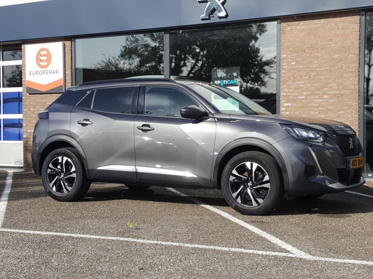 Peugeot 2008 - 1.2 Puretech 130pk Allure Navigatie | Apple Carplay & Android | Achteruitrijcamera | Cruis - AutoWereld.nl
