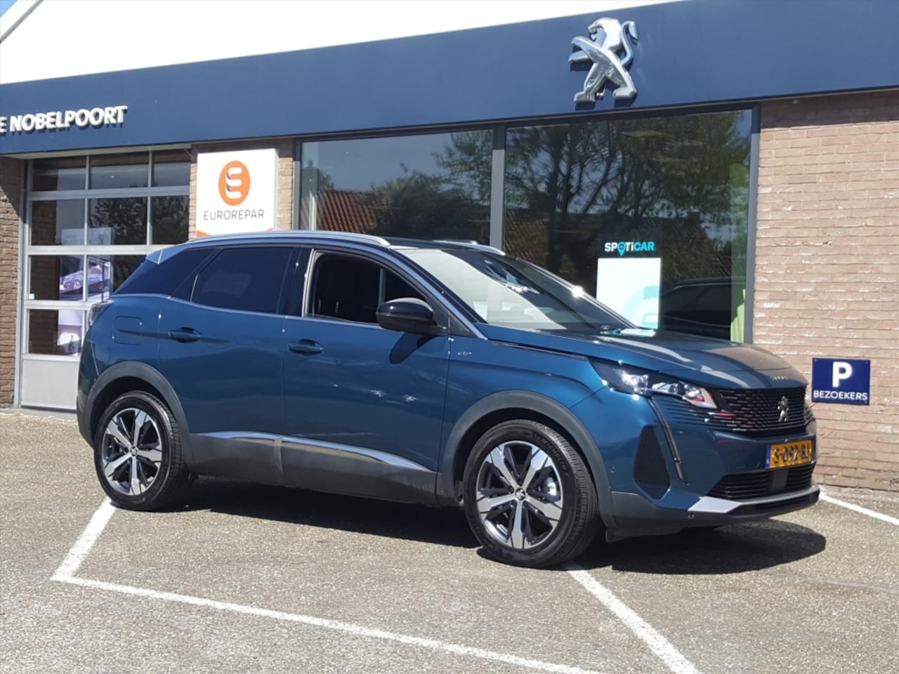 Peugeot 3008 - GT 1.2-130pk AUTOMAAT/EAT8 Navigatie| Trekhaak | Apple Carplay & Android Auto | KEYLESS | - AutoWereld.nl