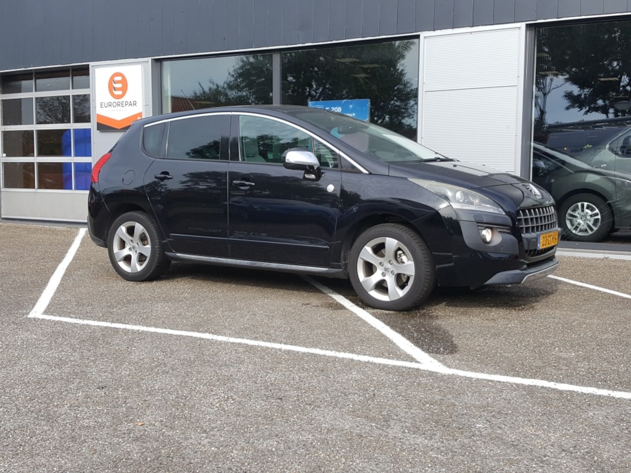 Peugeot 3008 - 1.6 16V THP 156PK Aut. Roland Garros VOLLEDIG LEER - AutoWereld.nl