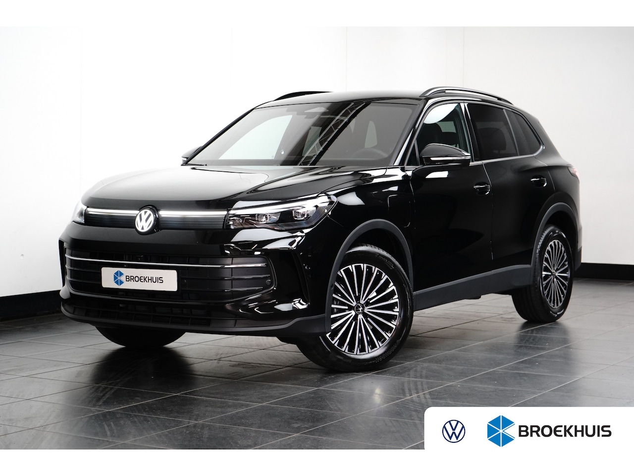 Volkswagen Tiguan - 1.5 TSI eHybrid 150 kW Life | Trekhaak | Camera | Apple Carplay | - AutoWereld.nl