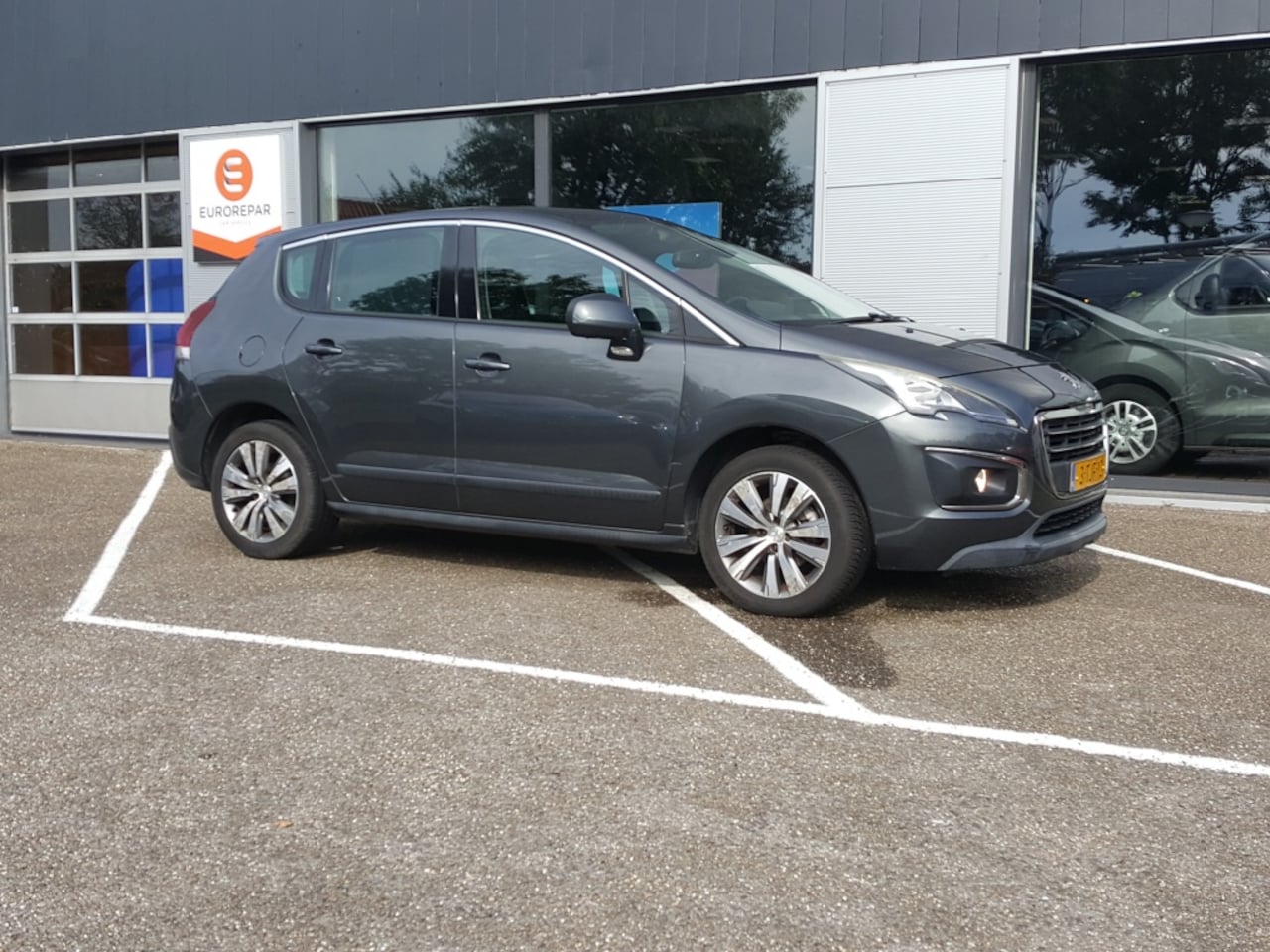 Peugeot 3008 - 1.6 16V VTi 120PK Active NAVIGATIE & TREKHAAK - AutoWereld.nl