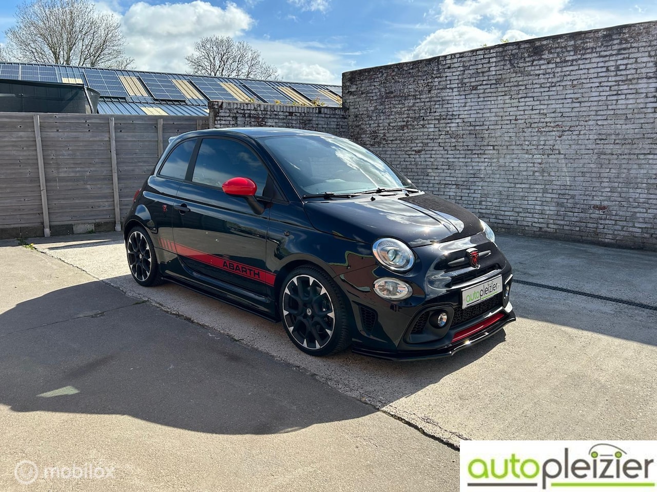 Fiat 500 Abarth - 1.4 T-Jet Competizione|straight pipe|Sabelt|Beats - AutoWereld.nl