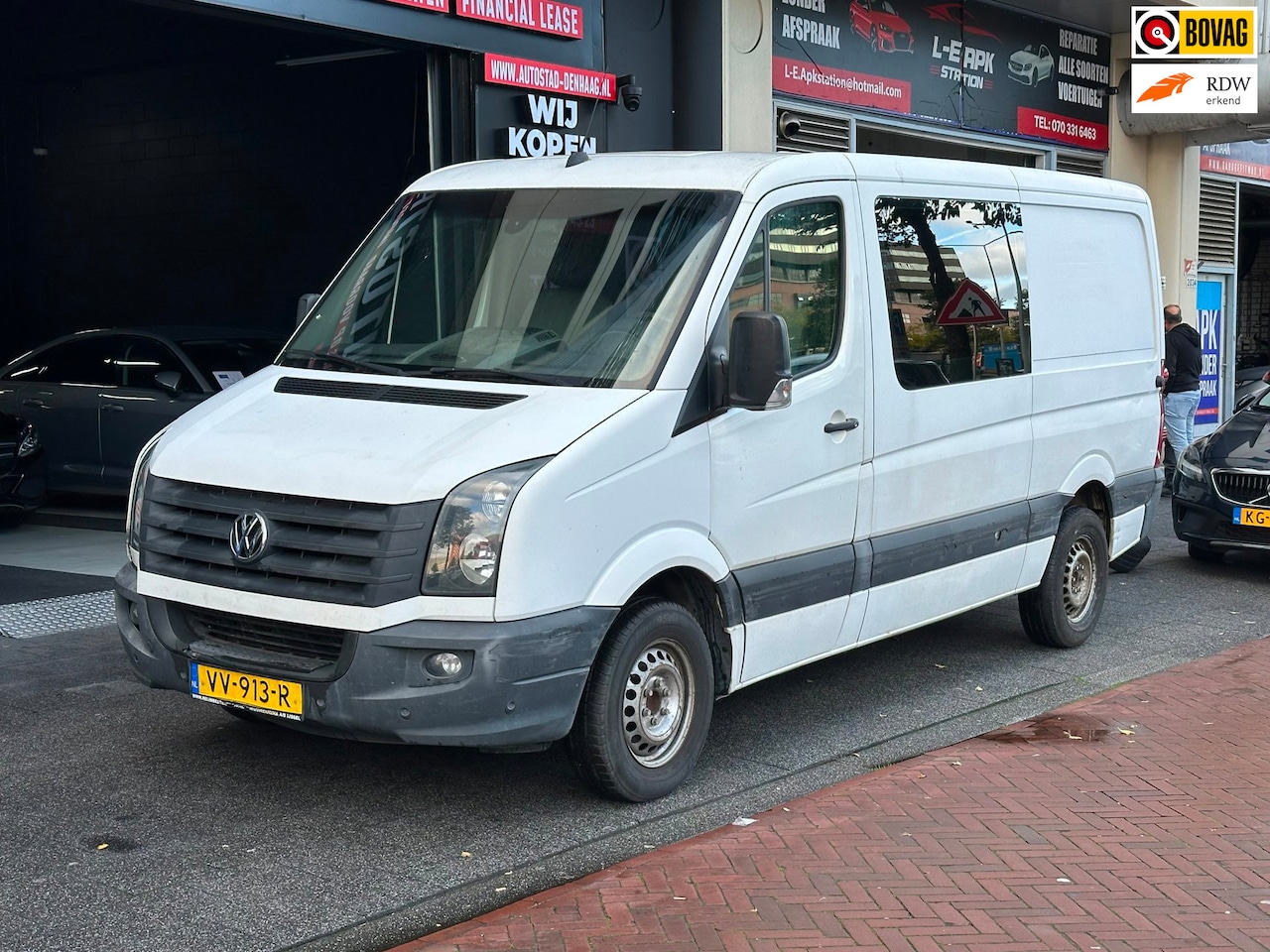 Volkswagen Crafter - 30 2.0 TDI L2H2 DC 30 2.0 TDI L2H2 DC Airco - AutoWereld.nl