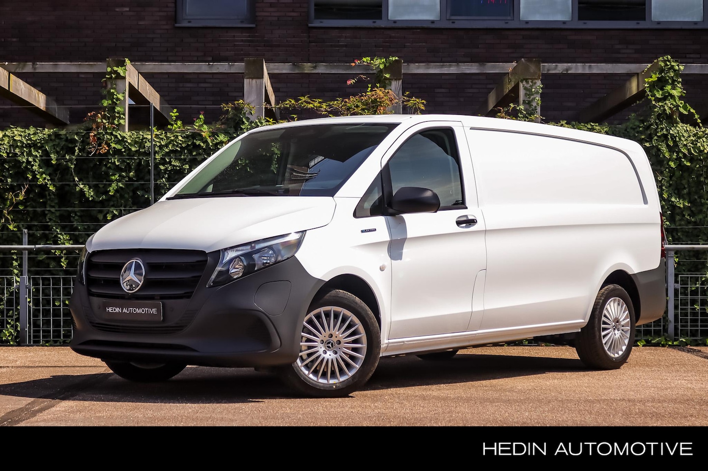 Mercedes-Benz eVito - 112 L3 | Smartphone Integratie Pakket | Comfortstoelen | Stoelverwarming | Cruisecontrol | - AutoWereld.nl