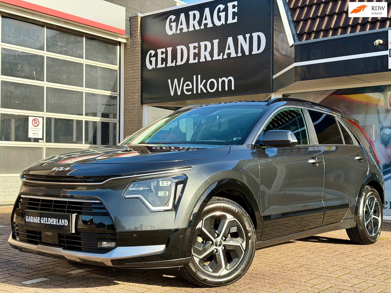 Kia Niro - 1.6 GDi Hybrid ExecutiveLine | Leder | Apple/Android | Virtual-cockpit | Acc | Trekhaak | - AutoWereld.nl