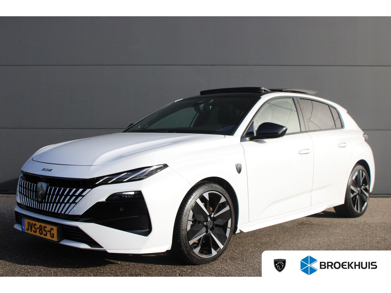 Peugeot 308 - 1.2 Hybrid 145 e-DCS6 GT | Panorama/schuifdak | Luxe stoelen | Focal | Trekhaak | Nieuw mo - AutoWereld.nl