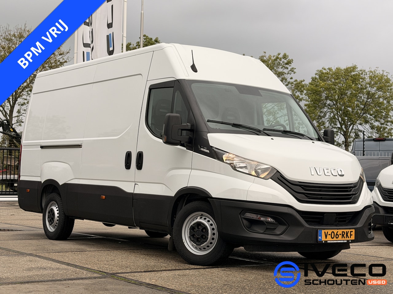 Iveco Daily - 35 S 16 35S16V A8 2.3L 160pk | L3H2 W3520L | Automaat | Parkeersensoren | Climate control | Trekha - AutoWereld.nl