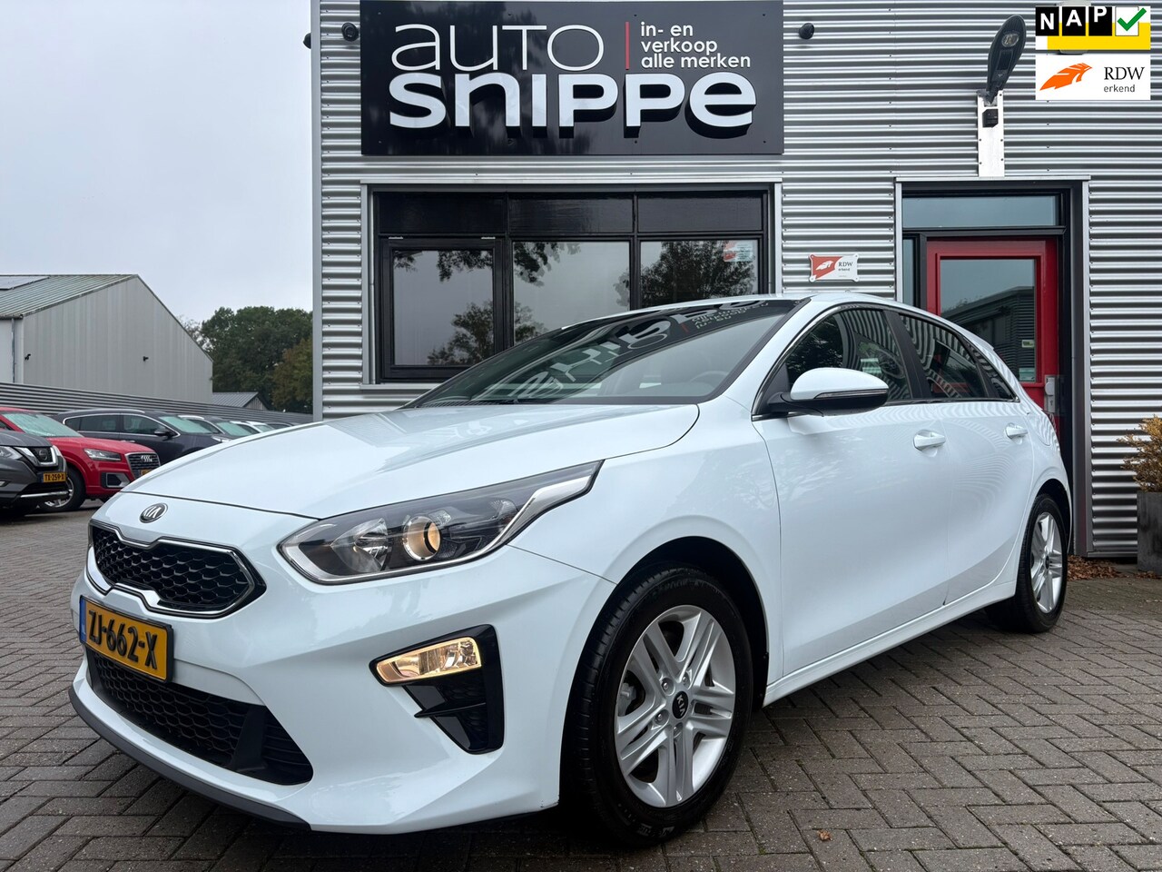 Kia Cee'd - Ceed 1.0 T-GDi DynamicLine 85000 KM!-DEALERONDERHOUDEN-NAVI-CLIMA-CRUISE-1 EIGENAAR - AutoWereld.nl