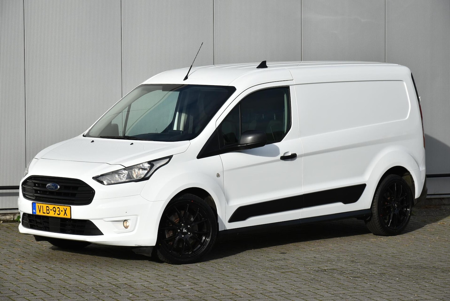 Ford Transit Connect - 1.5 EcoBlue L2 Airco Navi Cruise Trekhaak - AutoWereld.nl