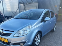Opel Corsa - 1.2-16V Cosmo