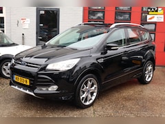 Ford Kuga - 1.5 Titanium Styling Pack, PANO, NAVI, PDC , LEDER