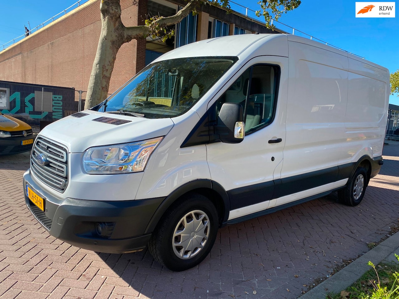 Ford Transit - 350 2.0 TDCI L3H3 Trend / 2018 / Euro6 / 151.419 KM NAP / Airco / Cruise Control / PDC / 6 - AutoWereld.nl