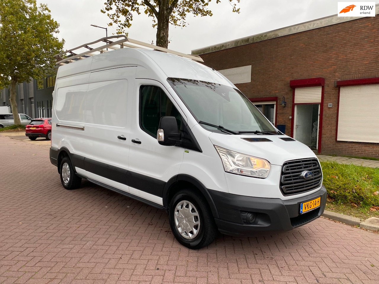 Ford Transit - 350 2.2 TDCI L3H2 Ambiente / 114KW=155PK / Airco / 2016 / Euro5 / Navigatie / Cruise Contr - AutoWereld.nl