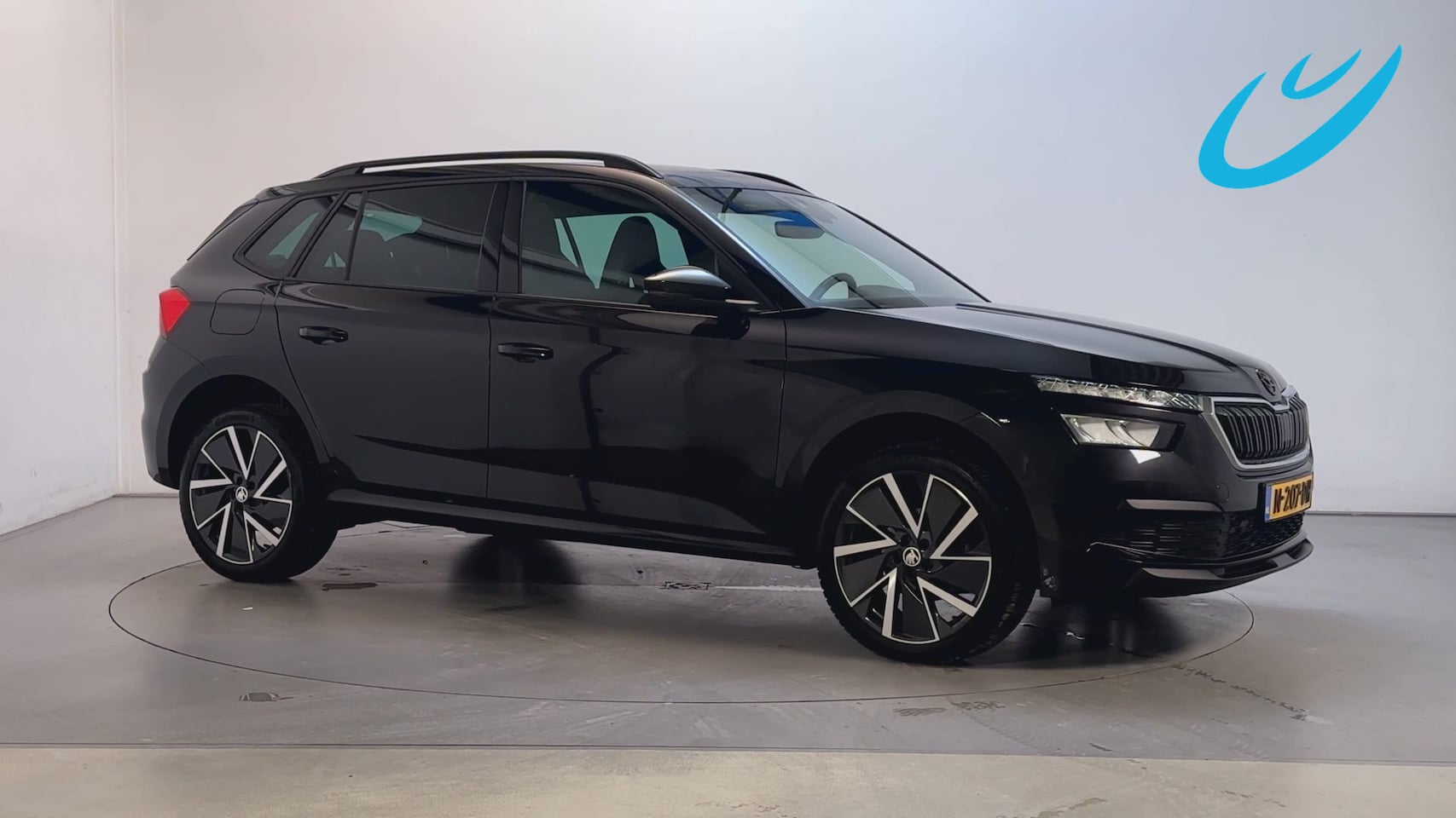 Skoda Kamiq - 1.0 TSI 110pk DSG Sport Business Panoramadak Camera Stoelverwarming App-Connect DAB+ - AutoWereld.nl