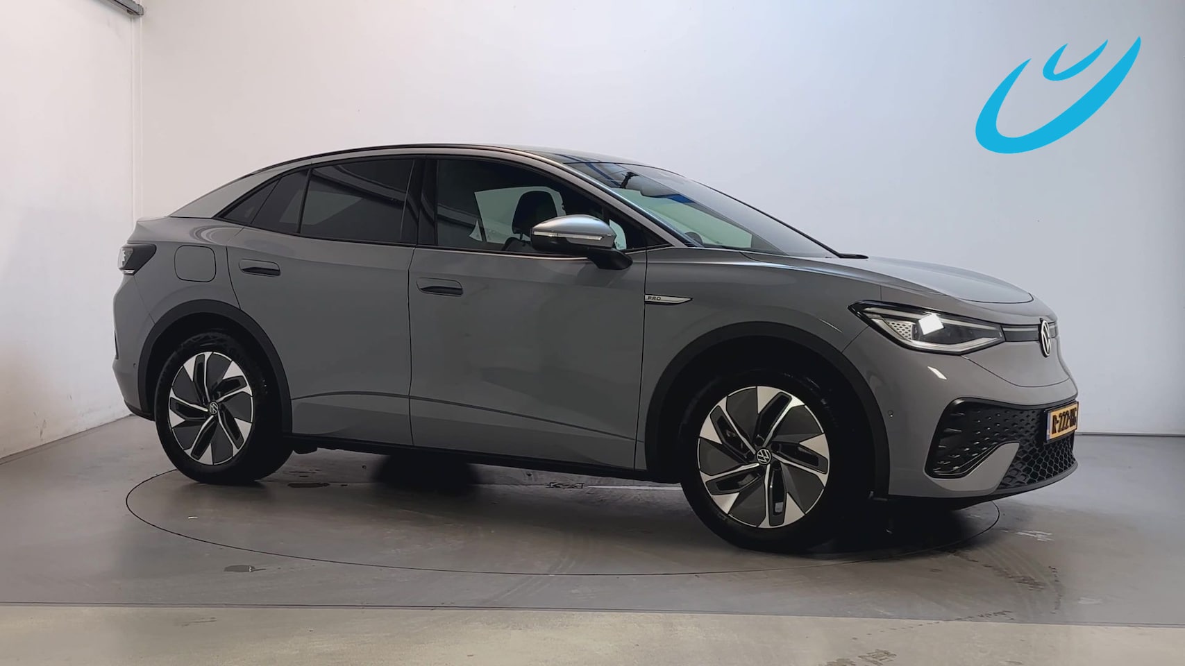 Volkswagen ID.5 - Pro 77 kWh SoH 97,4% Alcantara Stoelverwarming Camera Sfeerverlichting - AutoWereld.nl